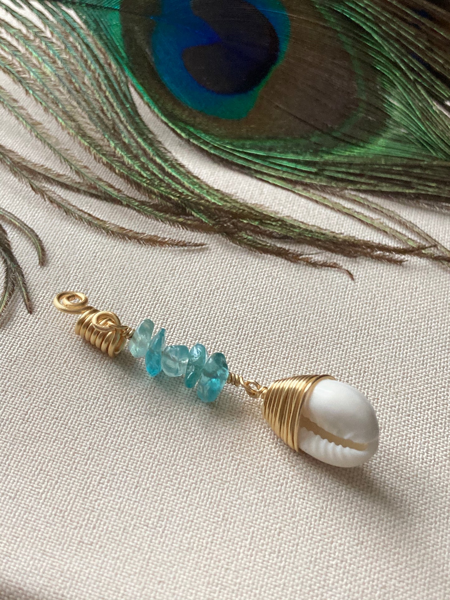 Sky Blue Apatite ~ Esikyme Loc Jewel